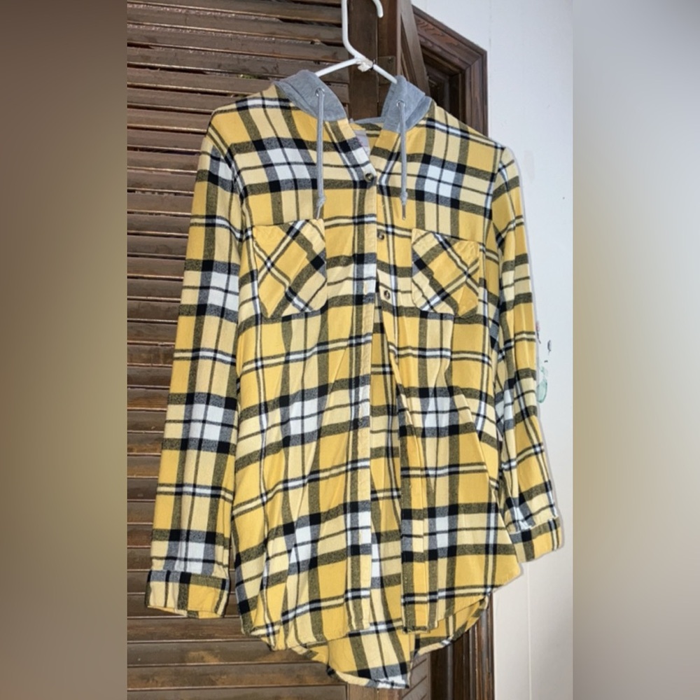 Yellow button up with hood, unisex.